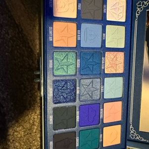 Jeffree Star Blue Bloods palette